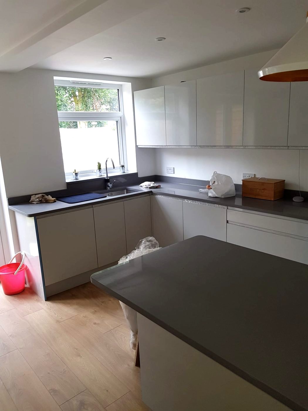 Sockets placed along the worktops, ready for everyday appliances